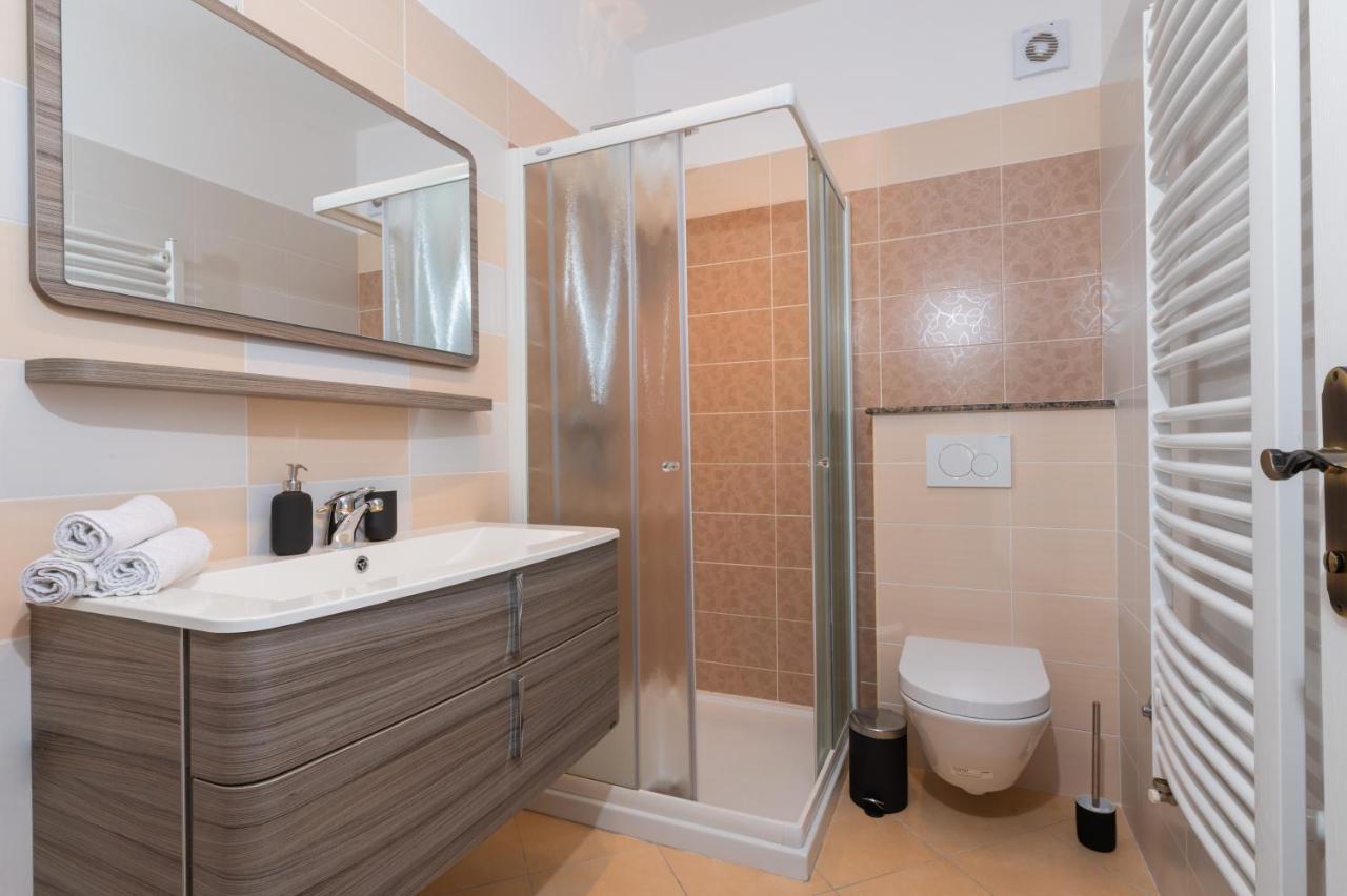 לאבין Villa Vires מראה חיצוני תמונה