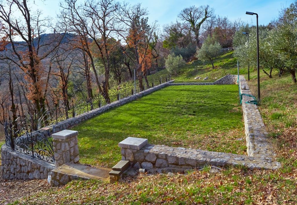 לאבין Villa Vires מראה חיצוני תמונה